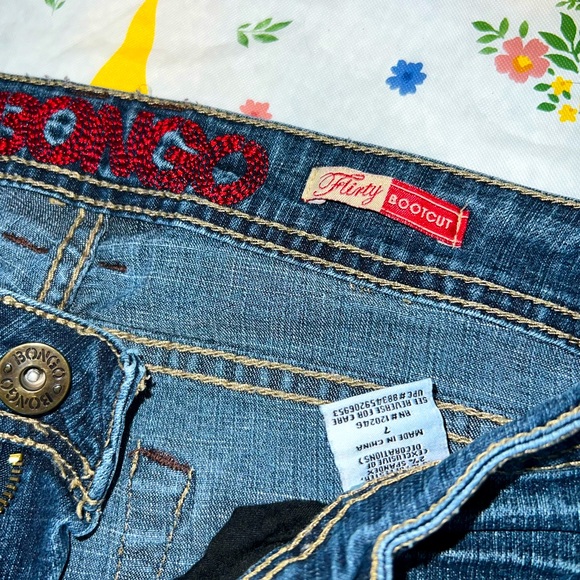 BONGO FLIRTY BOOTCUT JEANS - Picture 3 of 5